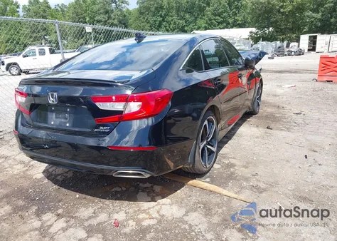 2018 Honda Accord Sport 2.0T z USA, uszkodzony, nr VIN 1HGCV2F30JA051815